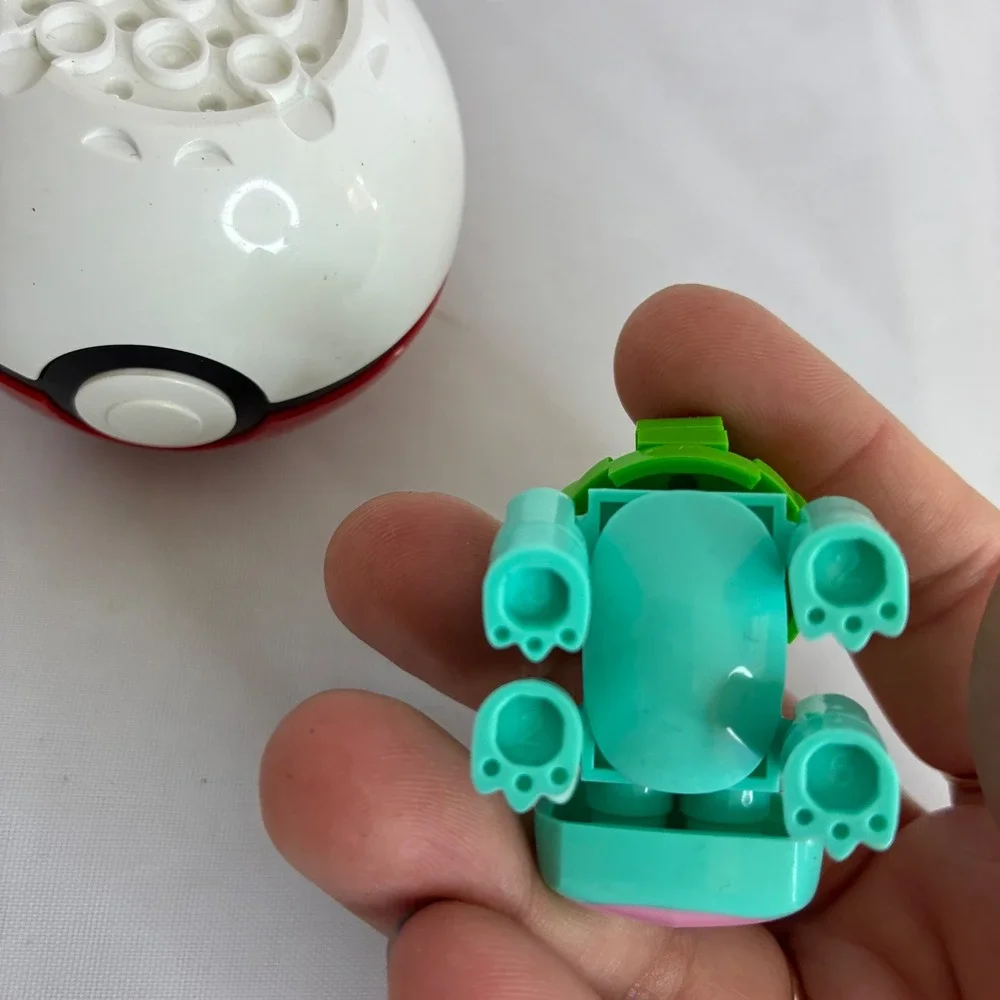 Pokemon Bulbasaur Nano Block Set Mega Construx in Poke Ball Toy Kids Collectible